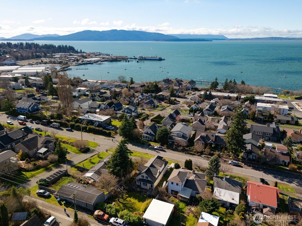 Photo of 717 13th Street, Bellingham, WA 98225 (MLS # 2485085)