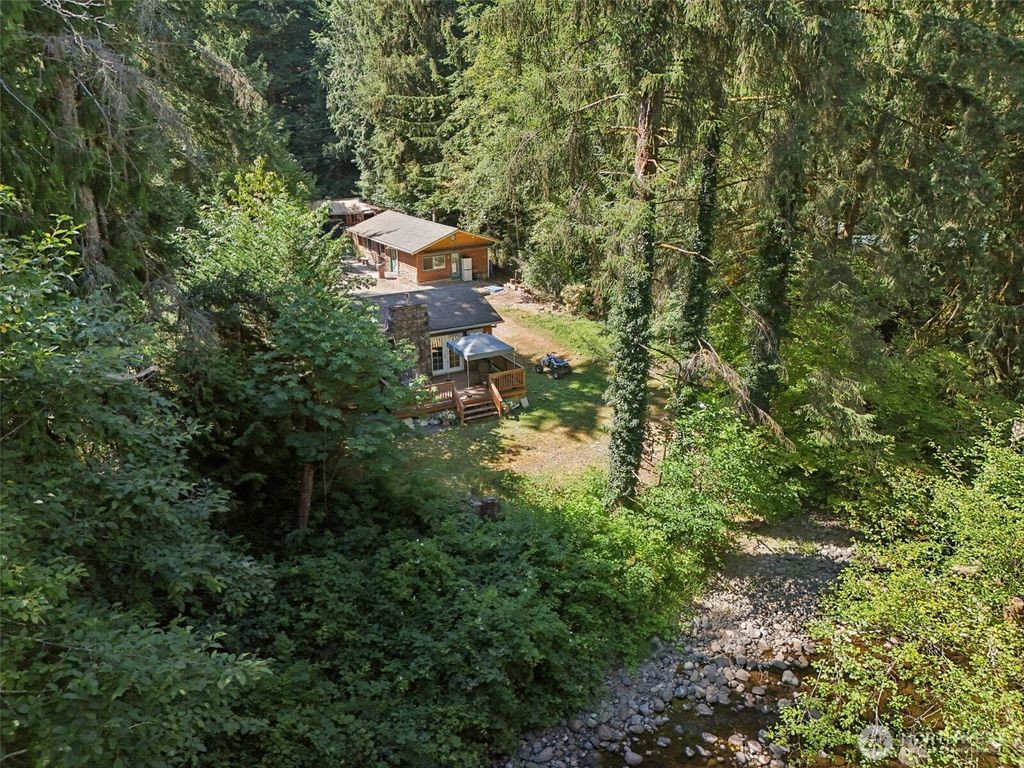 Photo of 33324 SE 126th Street, Issaquah, WA 98027 (MLS # 2404019)