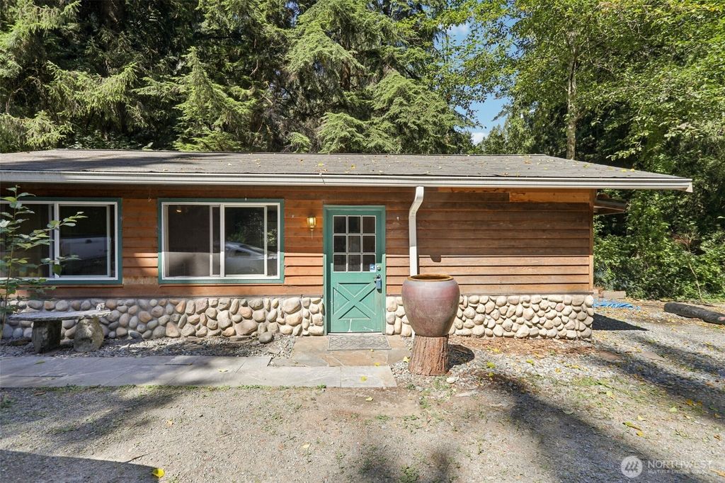 Photo of 33324 SE 126th Street, Issaquah, WA 98027 (MLS # 2404019)
