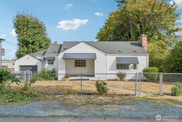 1048 S 100th Street, Seattle