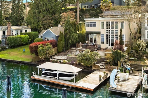 Photo of 8418 Island Drive S, Seattle, WA 98118 (MLS # 2500508)