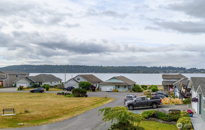 1086 Landing Circle