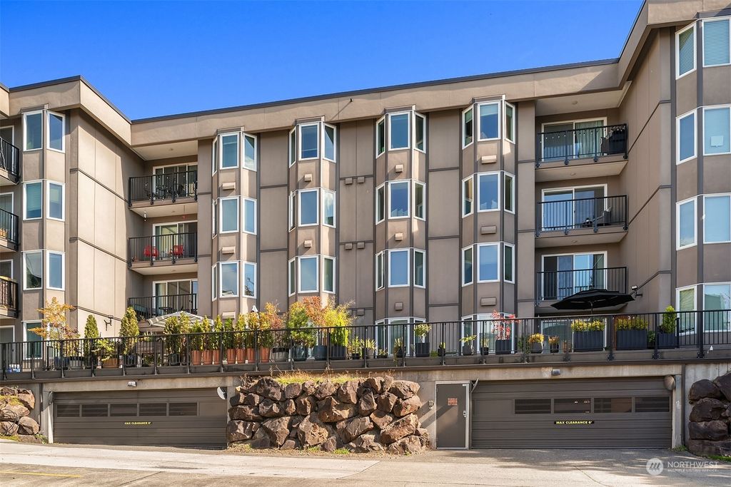 Photo of 701 17th Avenue #101, Seattle, WA 98122 (MLS # 2296504)