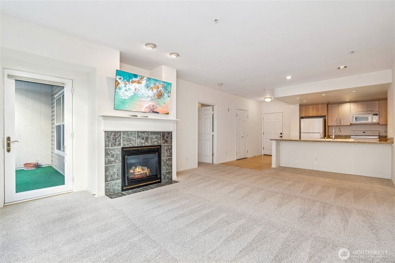 3221 SW Avalon Way 313