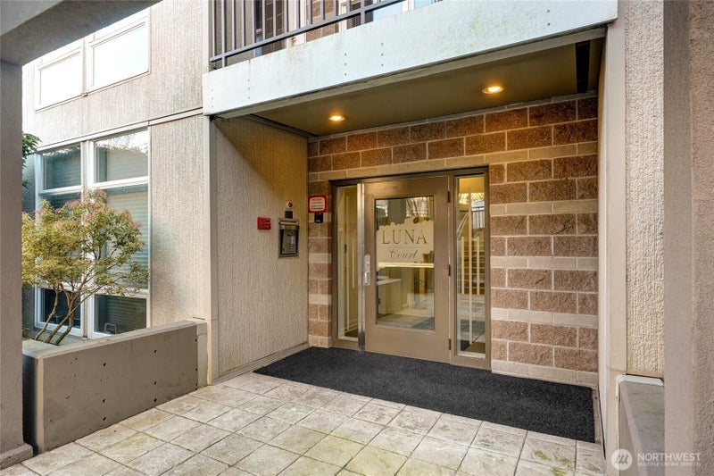 3221 SW Avalon Way 313