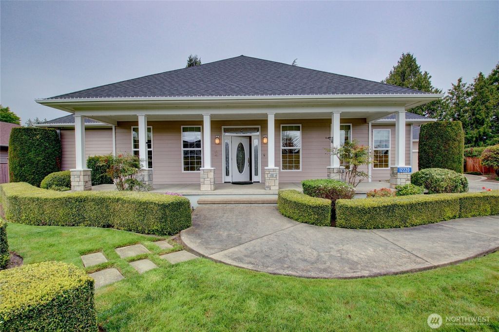 Photo of 12220 Maple Crest Drive, Burlington, WA 98233 (MLS # 2511749)