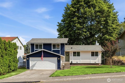 Photo of 13316 SE 168TH Street, Renton, WA 98058 (MLS # 2554929)
