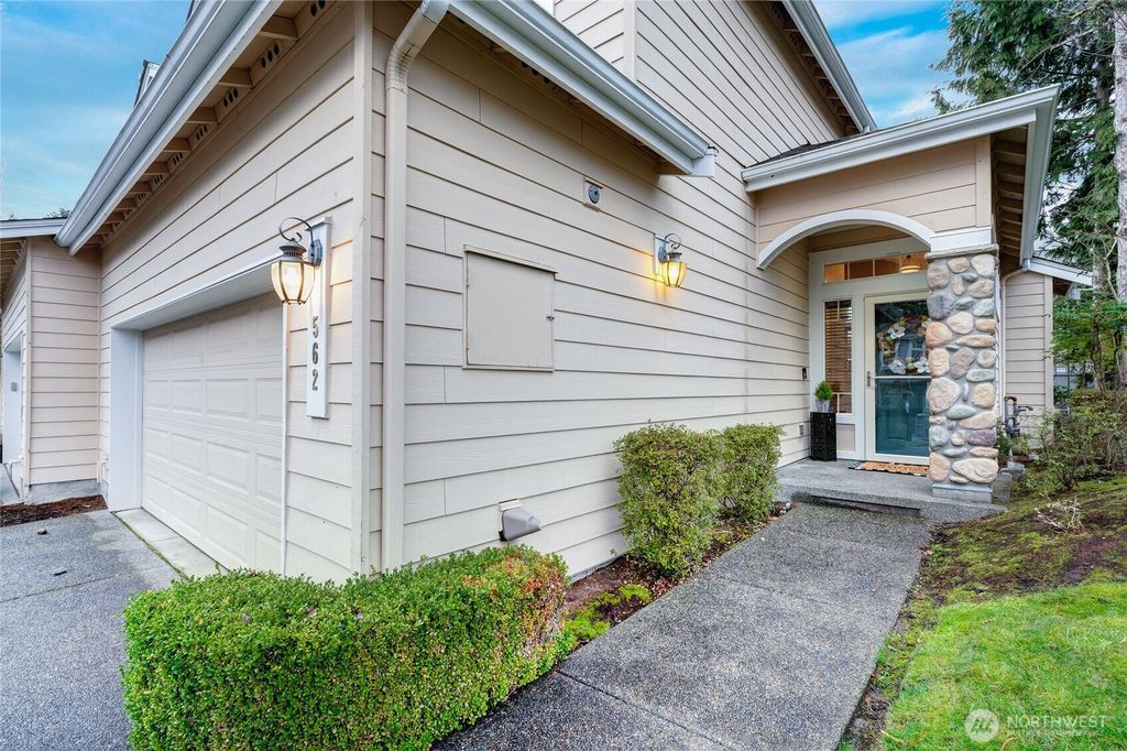 Photo of 562 Elma Avenue NE, Renton, WA 98059 (MLS # 2474934)