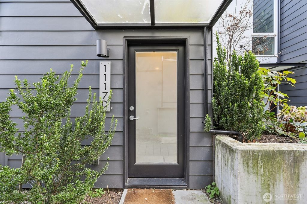 Photo of 1117 NW 56th Street #D, Seattle, WA 98107 (MLS # 2472713)