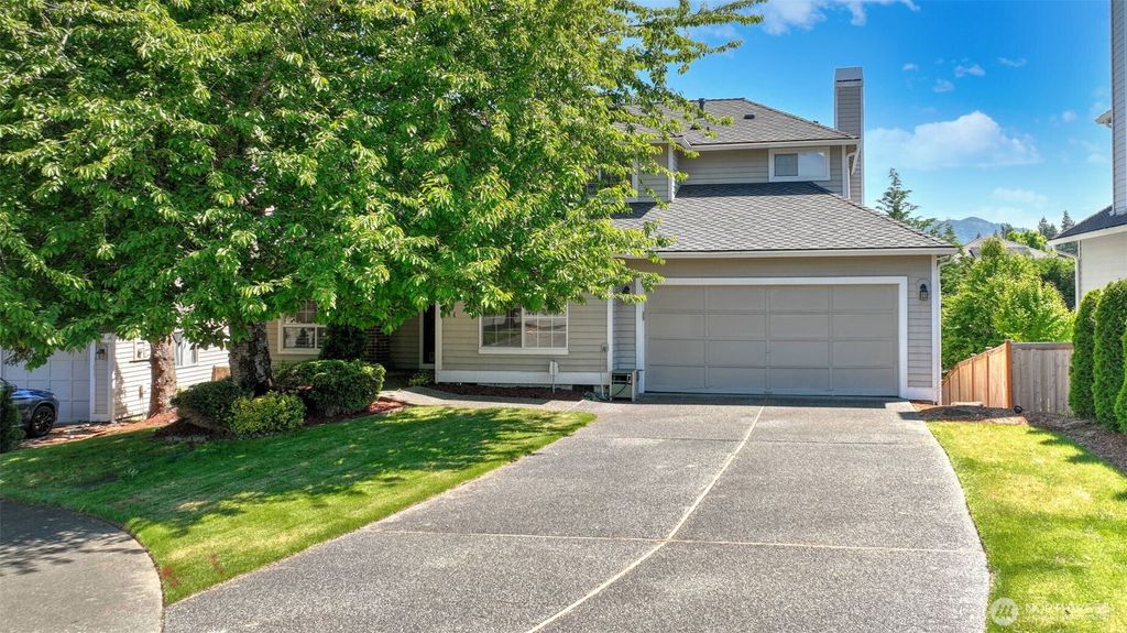 Photo of 1734 Ilwaco Avenue NE, Renton, WA 98059 (MLS # 2374487)