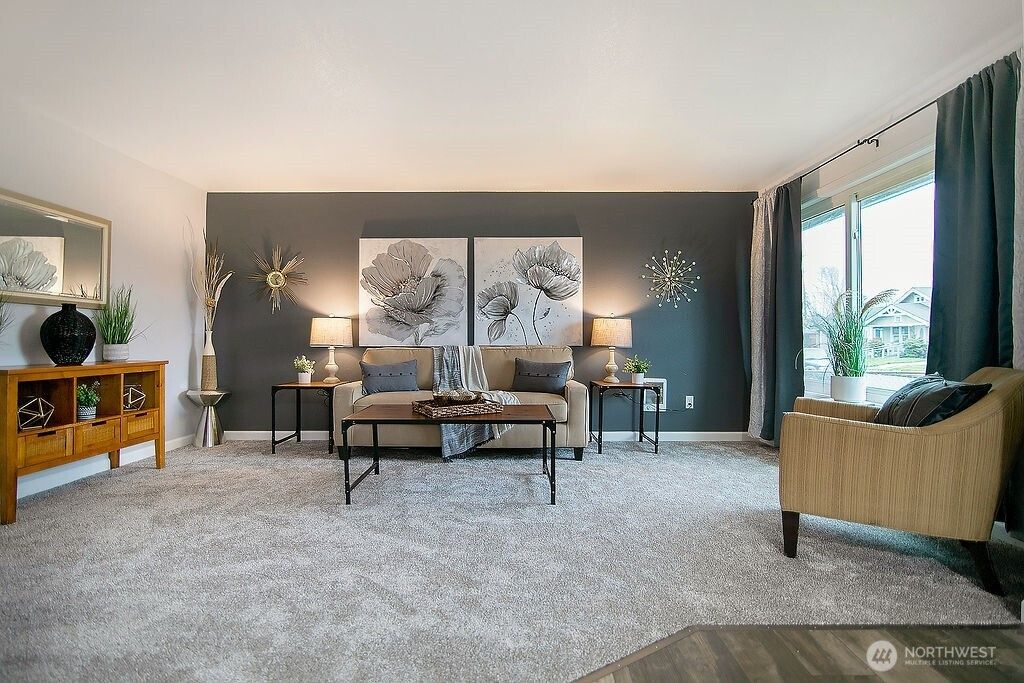 Photo of 341 24th Avenue, Longview, WA 98632 (MLS # 2467519)