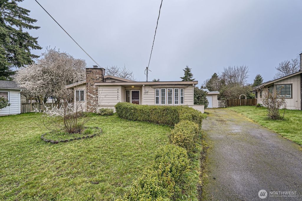 Photo of 24107 15th Avenue S, Des Moines, WA 98198 (MLS # 2349399)