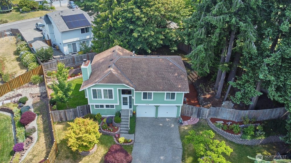 Photo of 21738 121st Pl SE Pl, Kent, WA 98031 (MLS # 2396084)