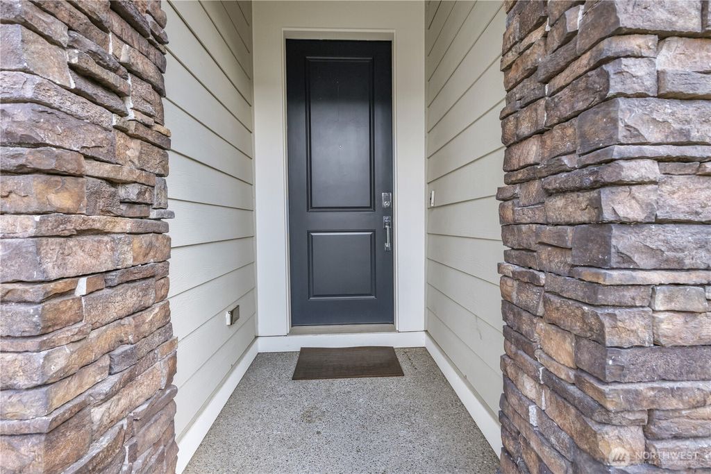 Photo of 27066 Summit Park Way SE, Maple Valley, WA 98038 (MLS # 2552884)