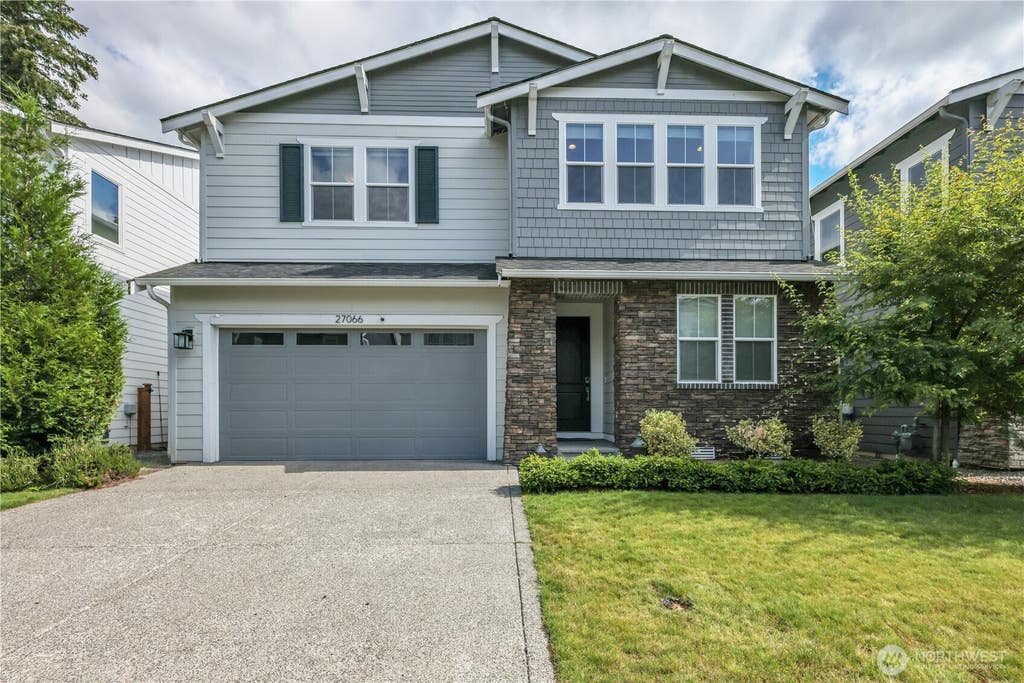 Photo of 27066 Summit Park Way SE, Maple Valley, WA 98038 (MLS # 2552884)