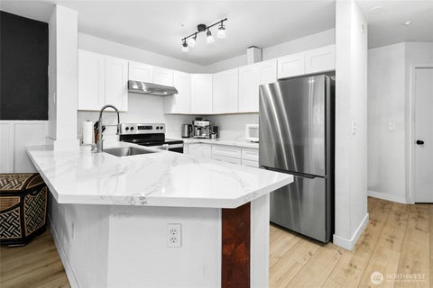 Photo of 17300 91st Avenue NE #B101, Bothell, WA 98011 (MLS # 2534522)