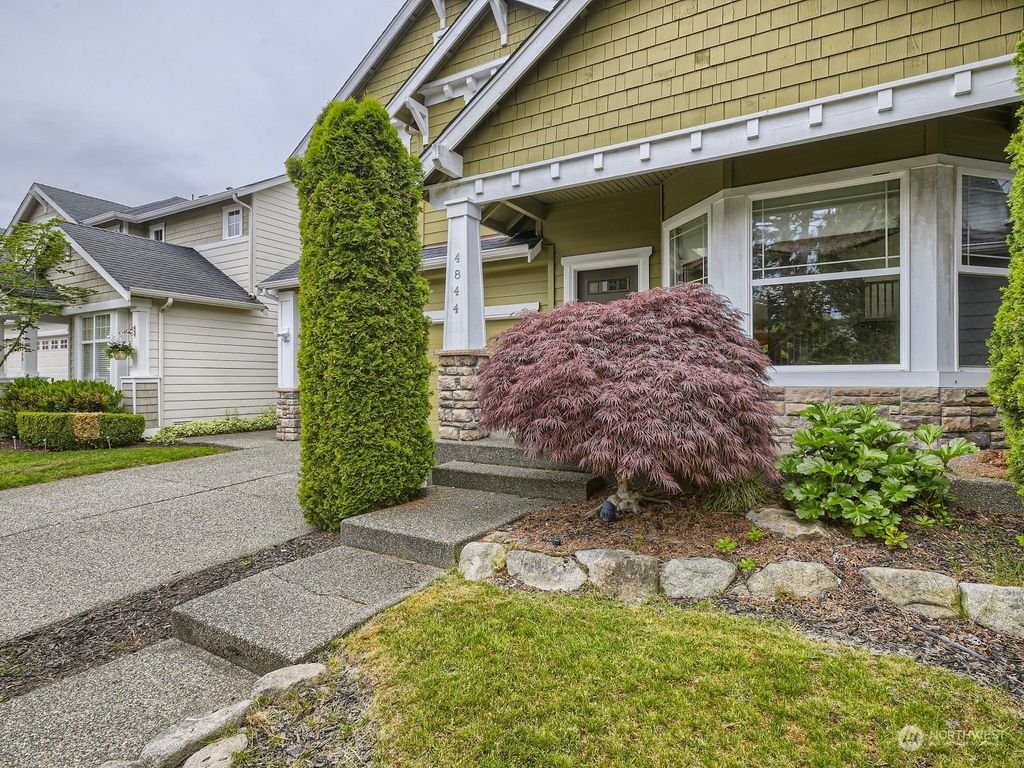 Photo of 4844 Bridgeport Place, Mukilteo, WA 98275 (MLS # 2074929)