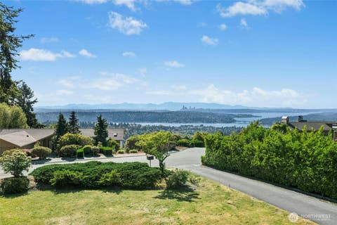 Photo of 4736 Somerset XXX LOT Avenue SE #LOT, Bellevue, WA 98006 (MLS # 2572947)