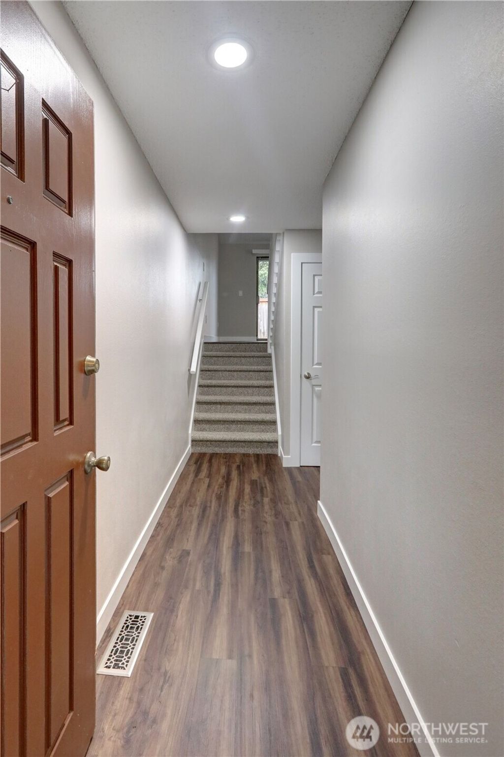 Photo of 2002 SE 16th Court, Renton, WA 98055 (MLS # 2352365)