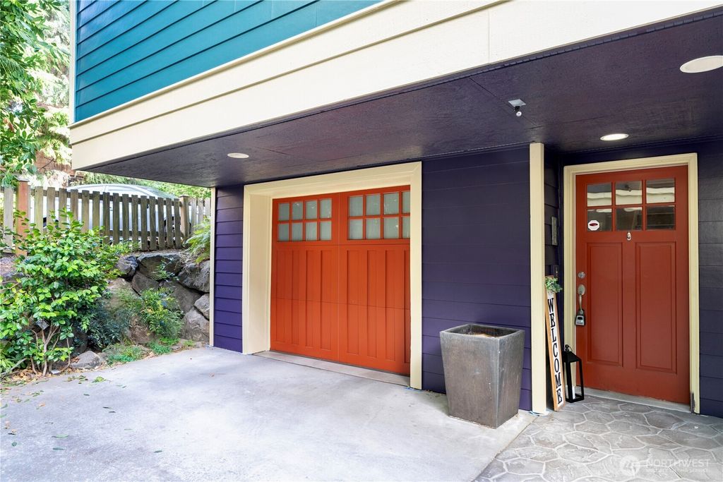Photo of 422 Federal Ave E Ave #B, Seattle, WA 98102 (MLS # 2437618)