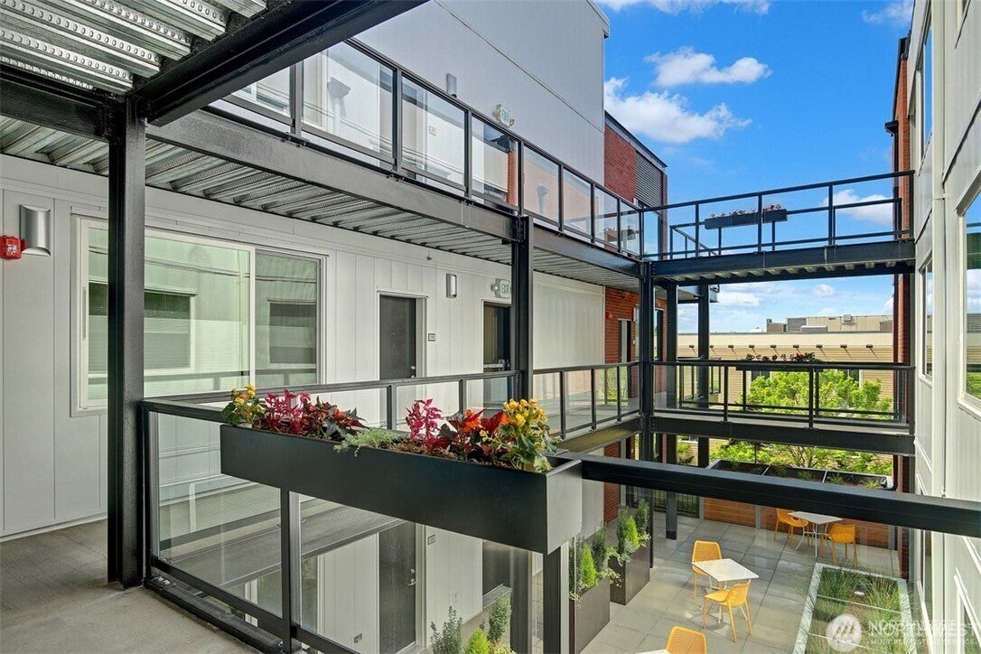 1601 N 45th Street 307