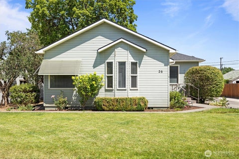 Photo of 26 SW 13TH ST, College Place, WA 99324 (MLS # 2554065)
