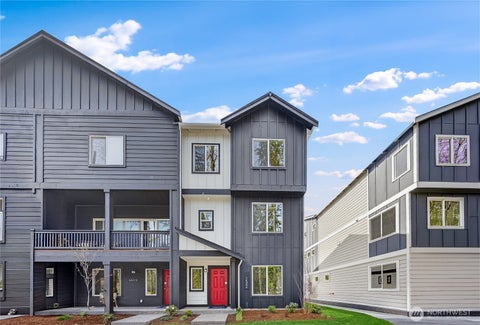 Photo of 32430 Anchor Avenue SE, Black Diamond, WA 98010 (MLS # 2578435)