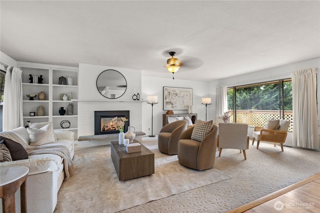 Photo of 13427 90th Avenue NE, Kirkland, WA 98034 (MLS # 2413288)