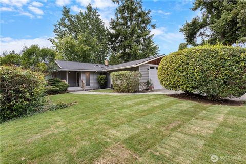 Photo of 13427 90th Avenue NE, Kirkland, WA 98034 (MLS # 2413288) Photo of 13427 90th Avenue NE, Kirkland, WA 98034 (MLS # 2413288)