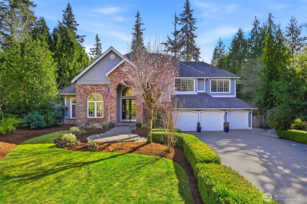 Photo of 9604 215th Avenue NE, Redmond, WA 98053 (MLS # 2487764)