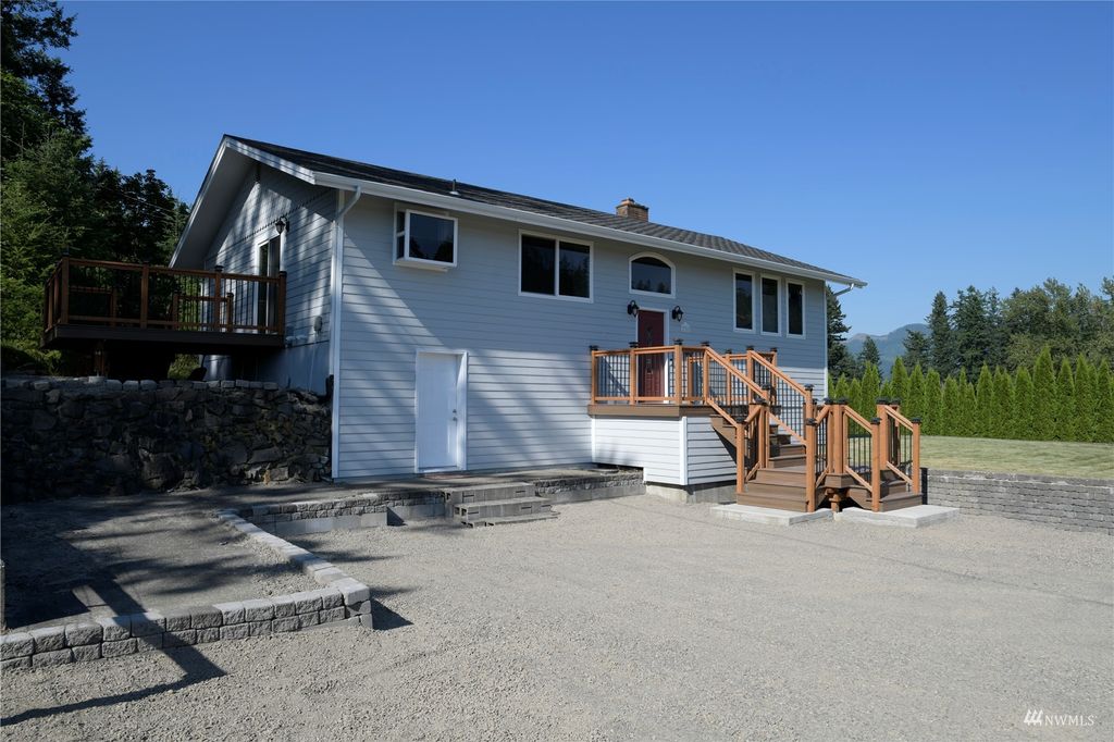 Photo of 27202 SE 416th Street, Enumclaw, WA 98022 (MLS # 1957945)