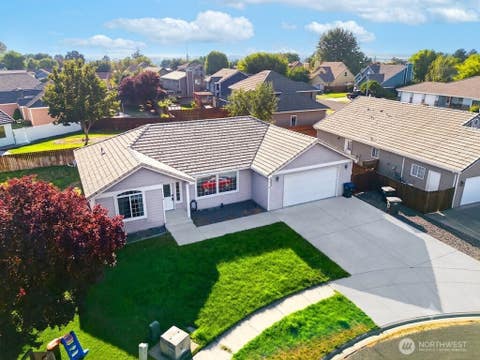 Photo of 219 E Pinyon Court, Moses Lake, WA 98837 (MLS # 2557079)