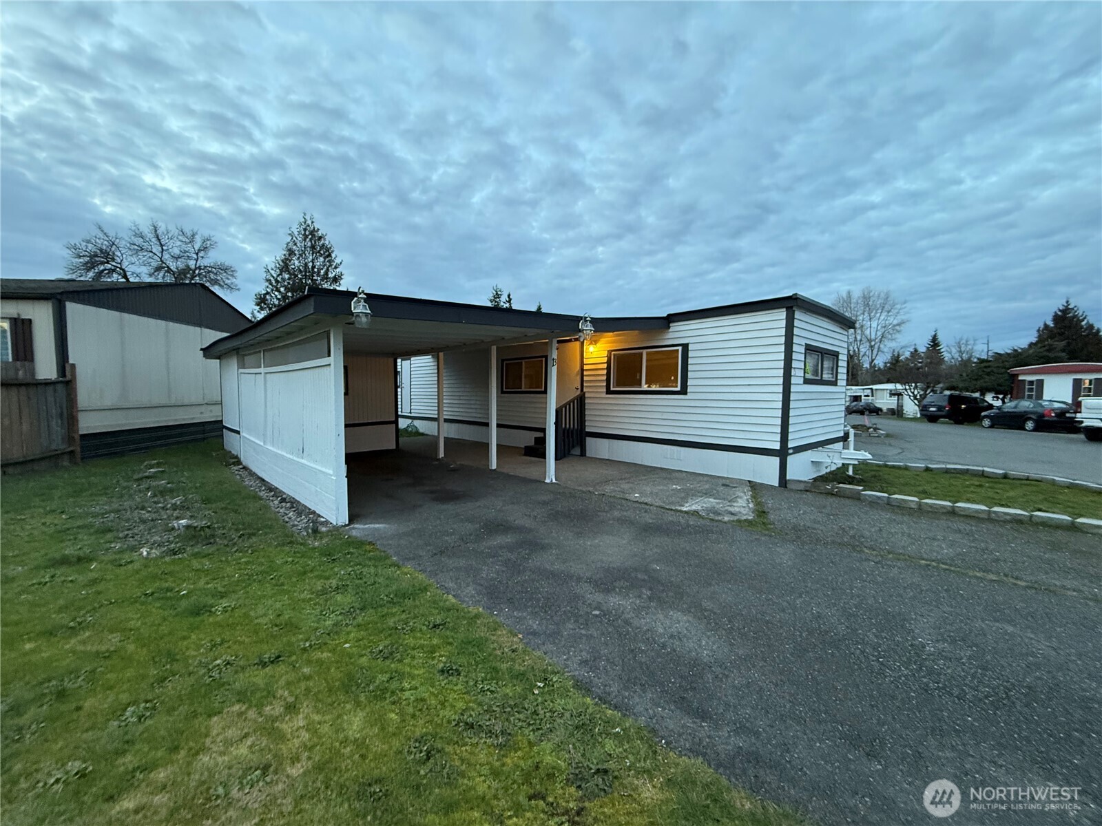 159 136th Street S 13