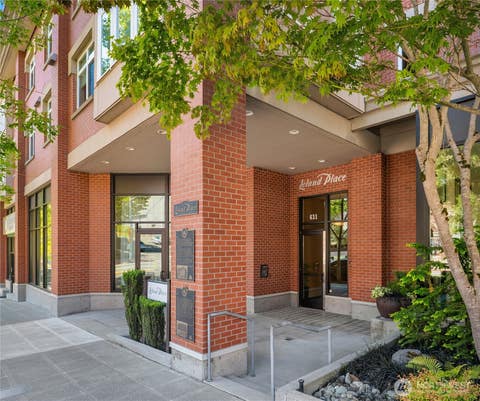 Photo of 631 Market St ST W #202, Kirkland, WA 98033 (MLS # 2567408)