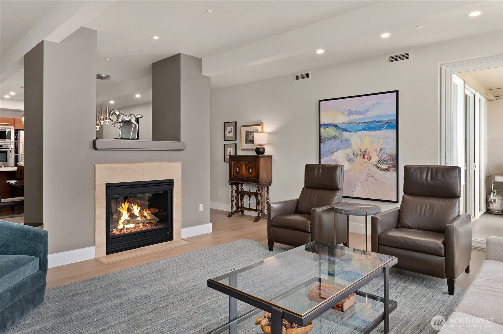 631 Market St W 202