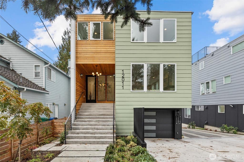 Photo of 12011 36th Avenue NE, Seattle, WA 98125 (MLS # 2564966)
