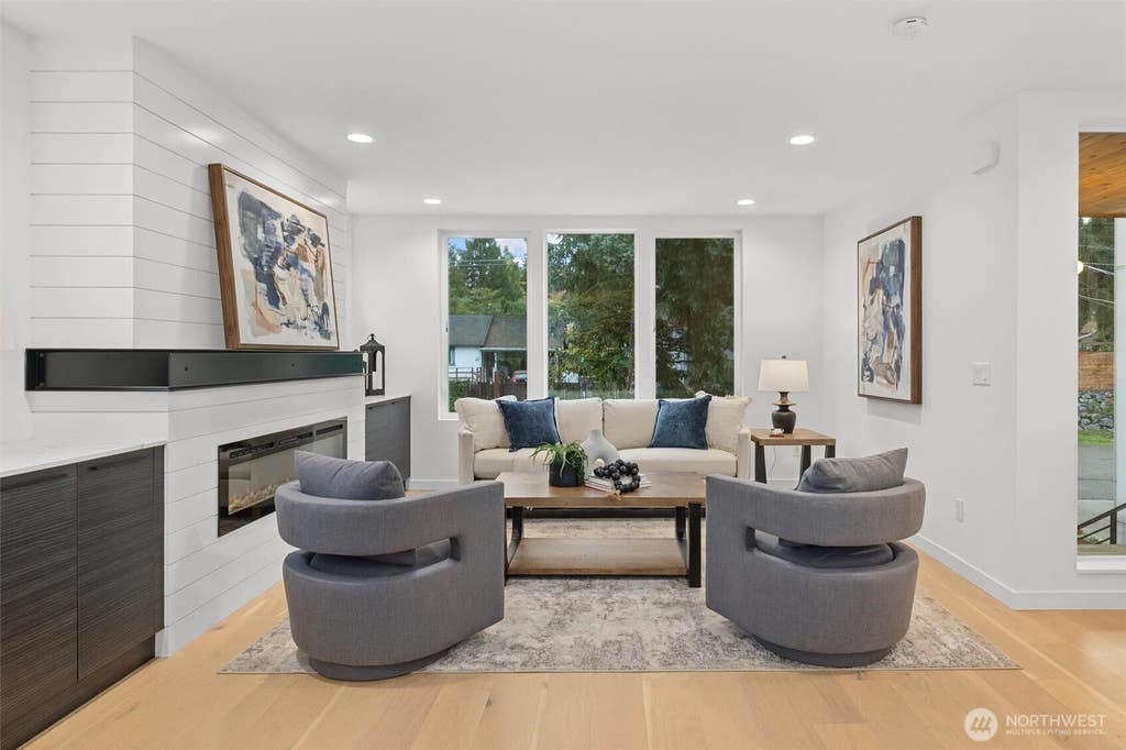 Photo of 12011 36th Avenue NE, Seattle, WA 98125 (MLS # 2564966)