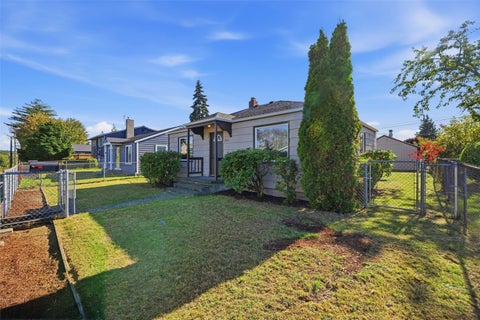 Photo of 1014 E 56th Street, Tacoma, WA 98404 (MLS # 2596127)