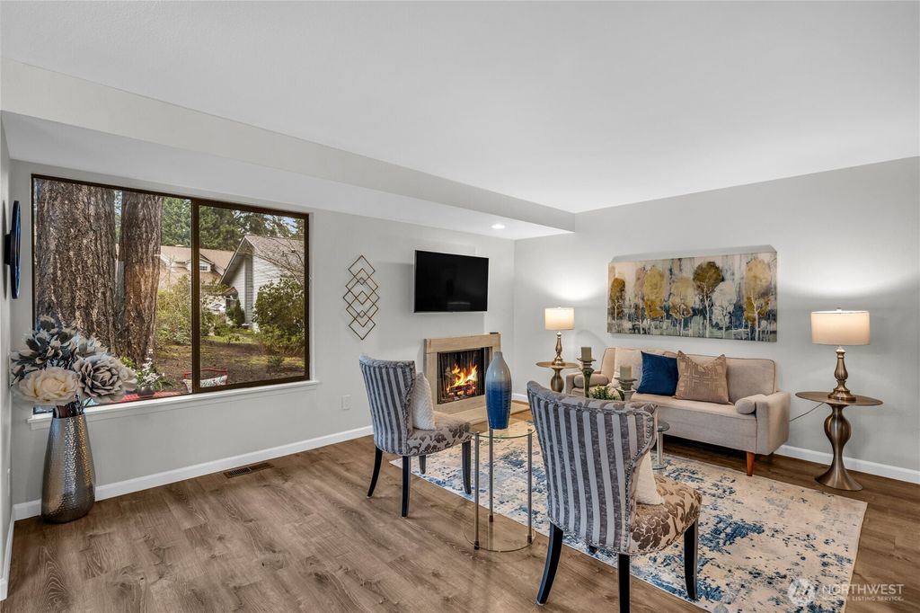 Photo of 16130 SE 33rd Circle, Bellevue, WA 98008 (MLS # 2501884)