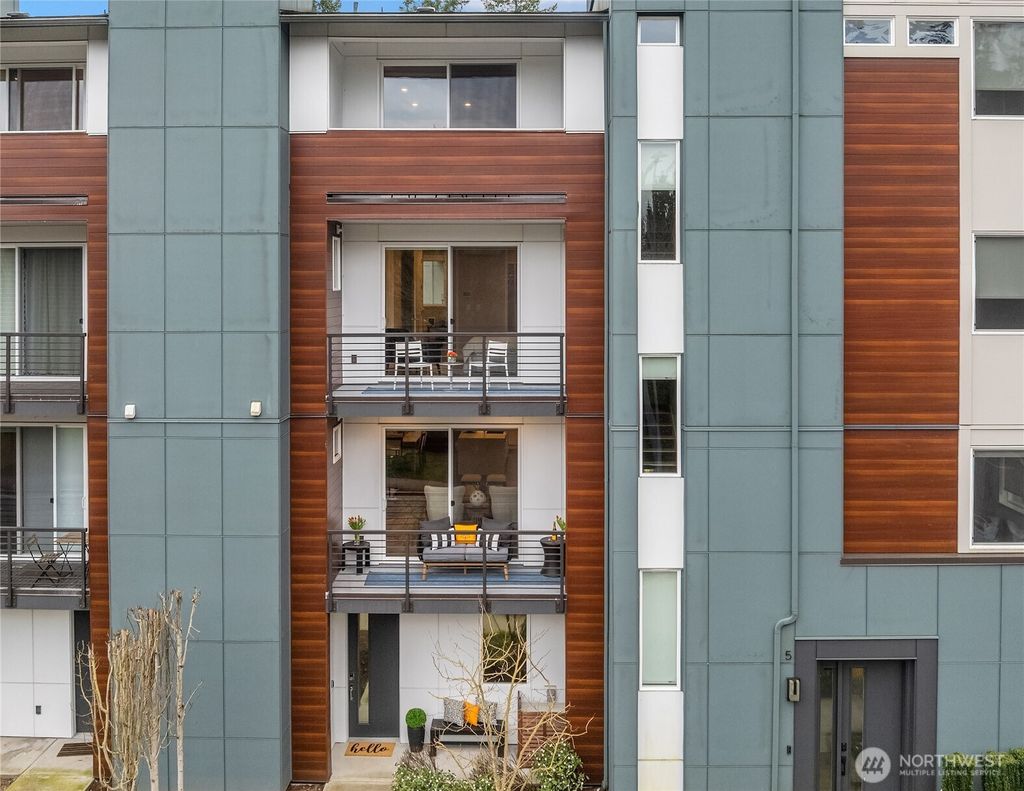 Photo of 23121 NE 8th Street #A4, Sammamish, WA 98074 (MLS # 2488672)