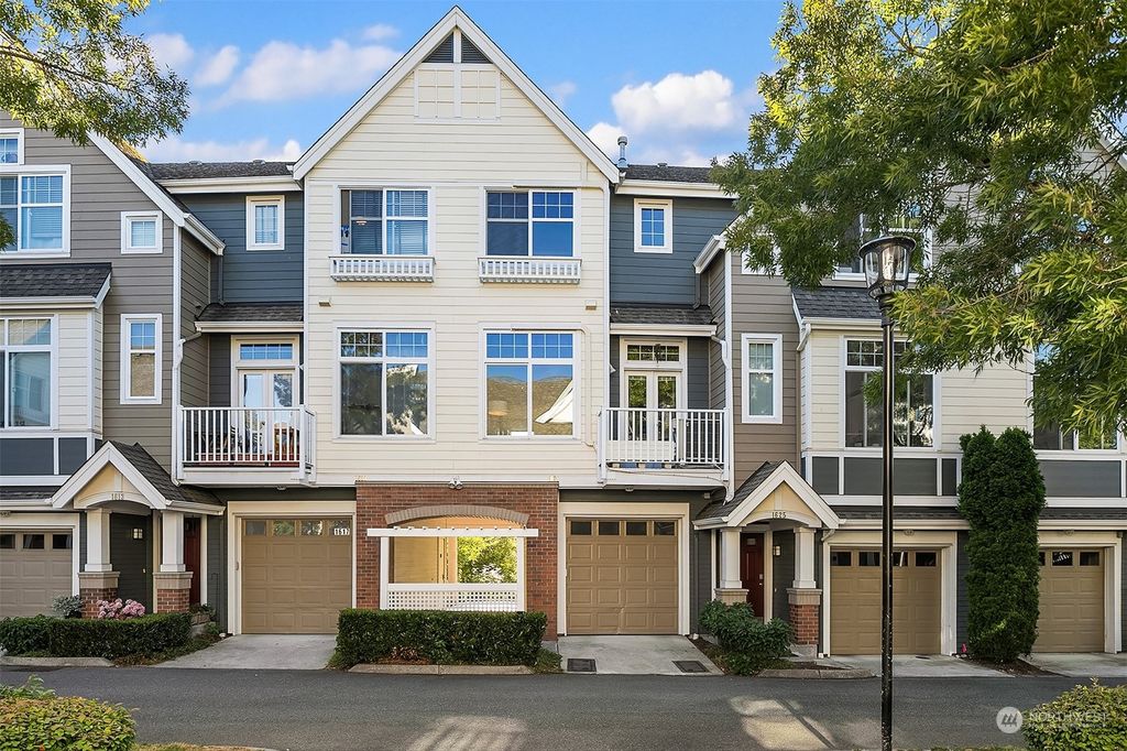 Photo of 1621 Huckleberry Circle #1621, Issaquah, WA 98029 (MLS # 2148867)