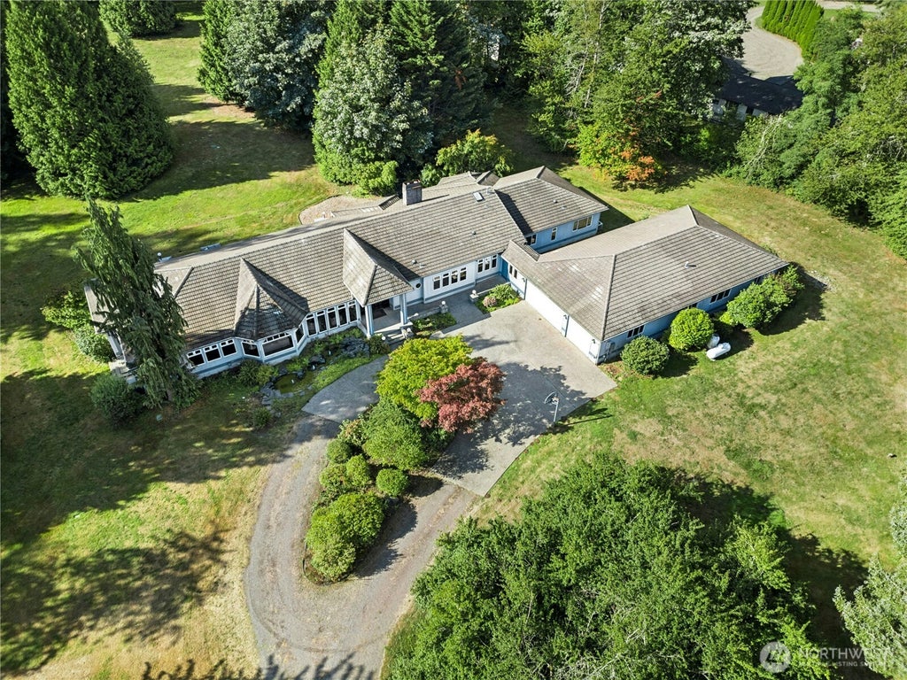Photo of 25725 NE 80th Street, Redmond, WA 98053 (MLS # 2578667)