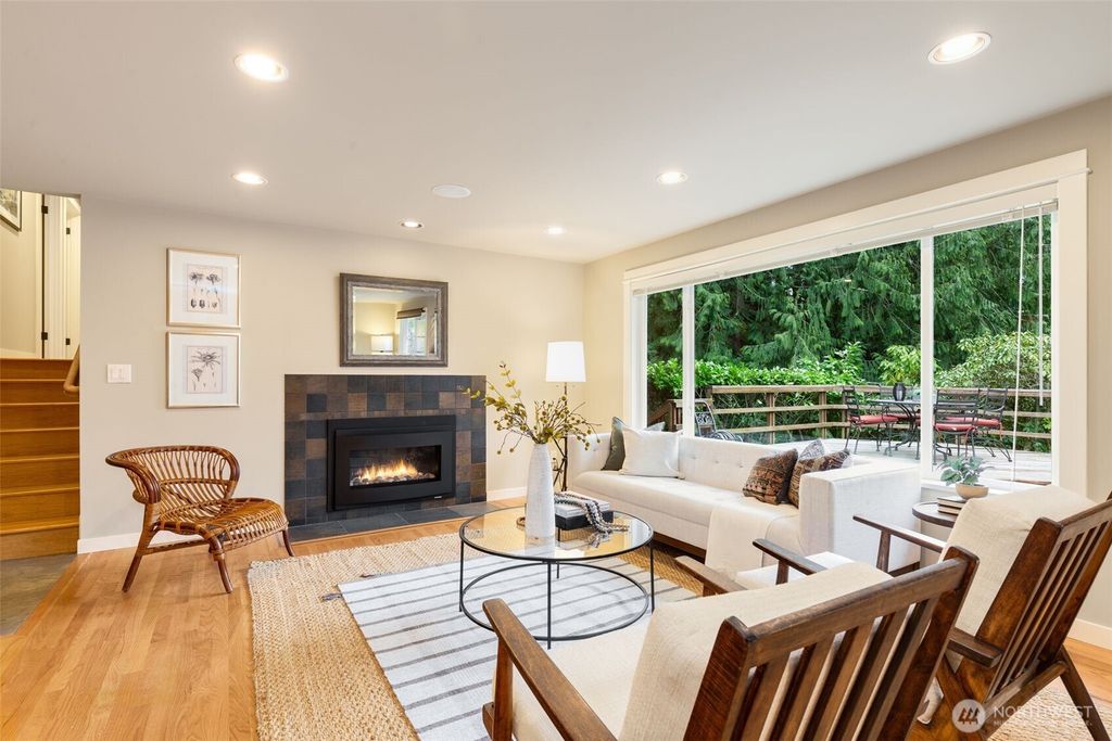 Photo of 5309 232nd Avenue SE, Issaquah, WA 98029 (MLS # 2355032)