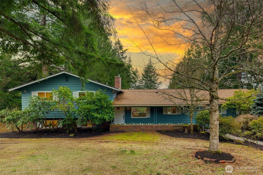 Photo of 5309 232nd Avenue SE, Issaquah, WA 98029 (MLS # 2355032)
