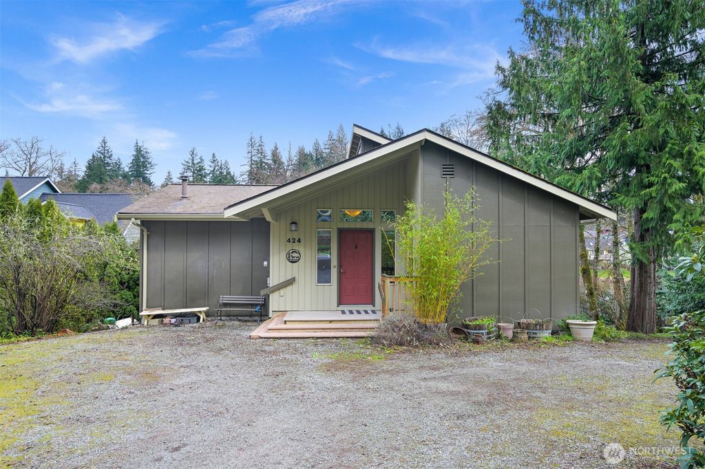 Photo of 424 Rainbow Drive, Sedro Woolley, WA 98284 (MLS # 2493748)