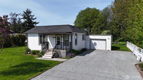 18071 W McCorquedale Road, Mount Vernon, WA 98273 - MLS#: 2367672