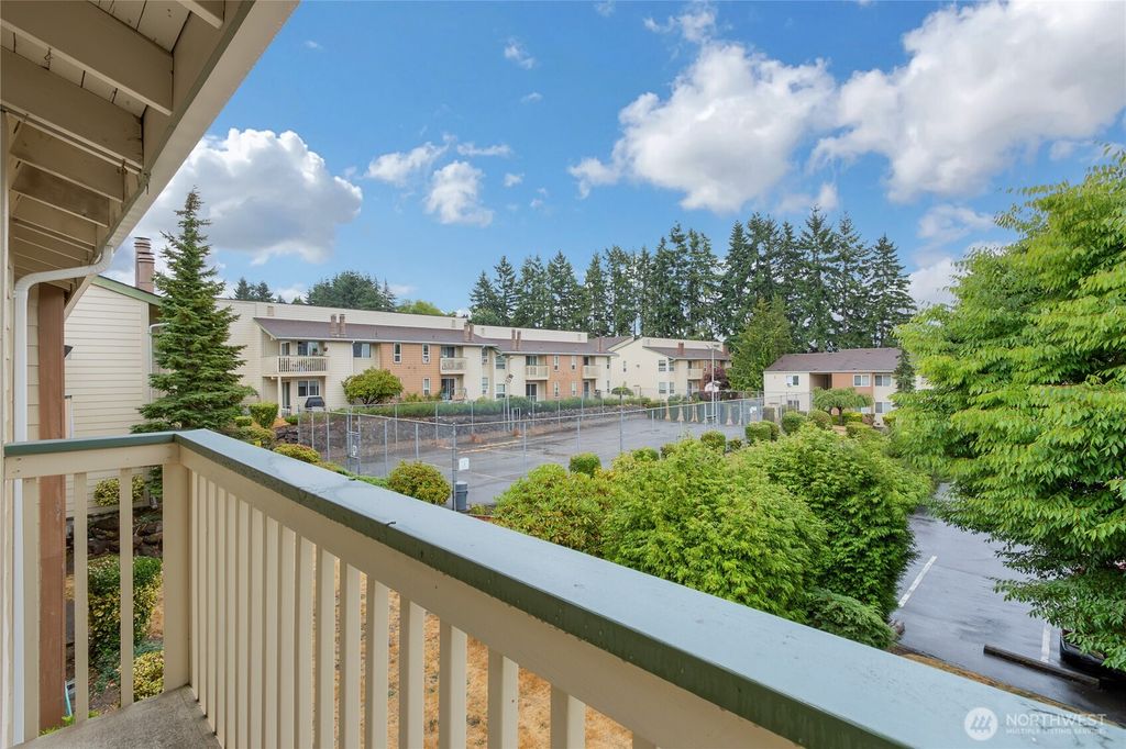 Photo of 23605 112th Avenue SE #B204, Kent, WA 98031 (MLS # 2418278)