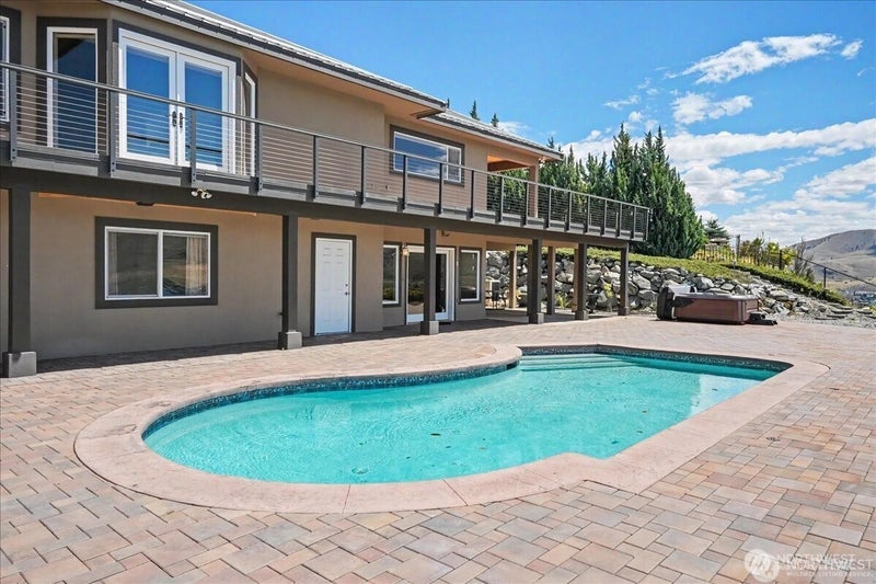 333 Highpoint Place