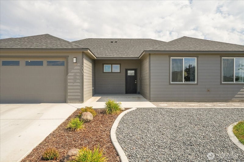 203 N Gold Cup Dr.