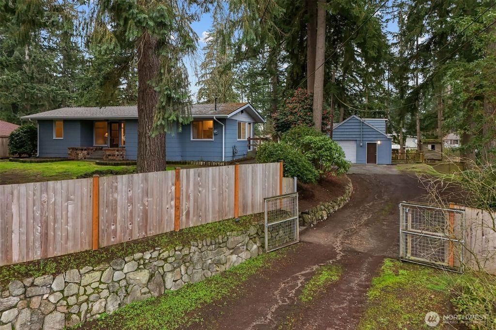 Photo of 6112 188th Street SW, Lynnwood, WA 98037 (MLS # 2481423)